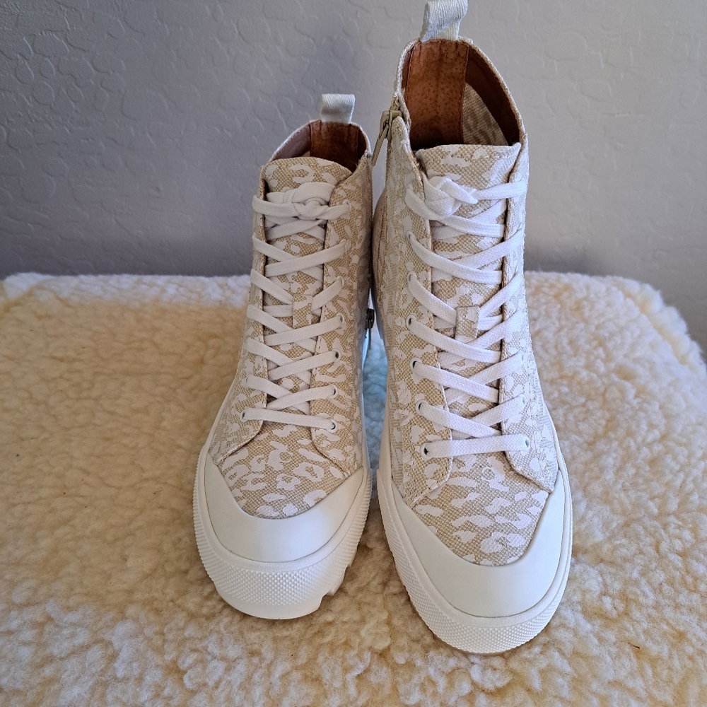 Lucky Brand Women's Eisley Causal High Top Sneaker - Picture 2 of 12